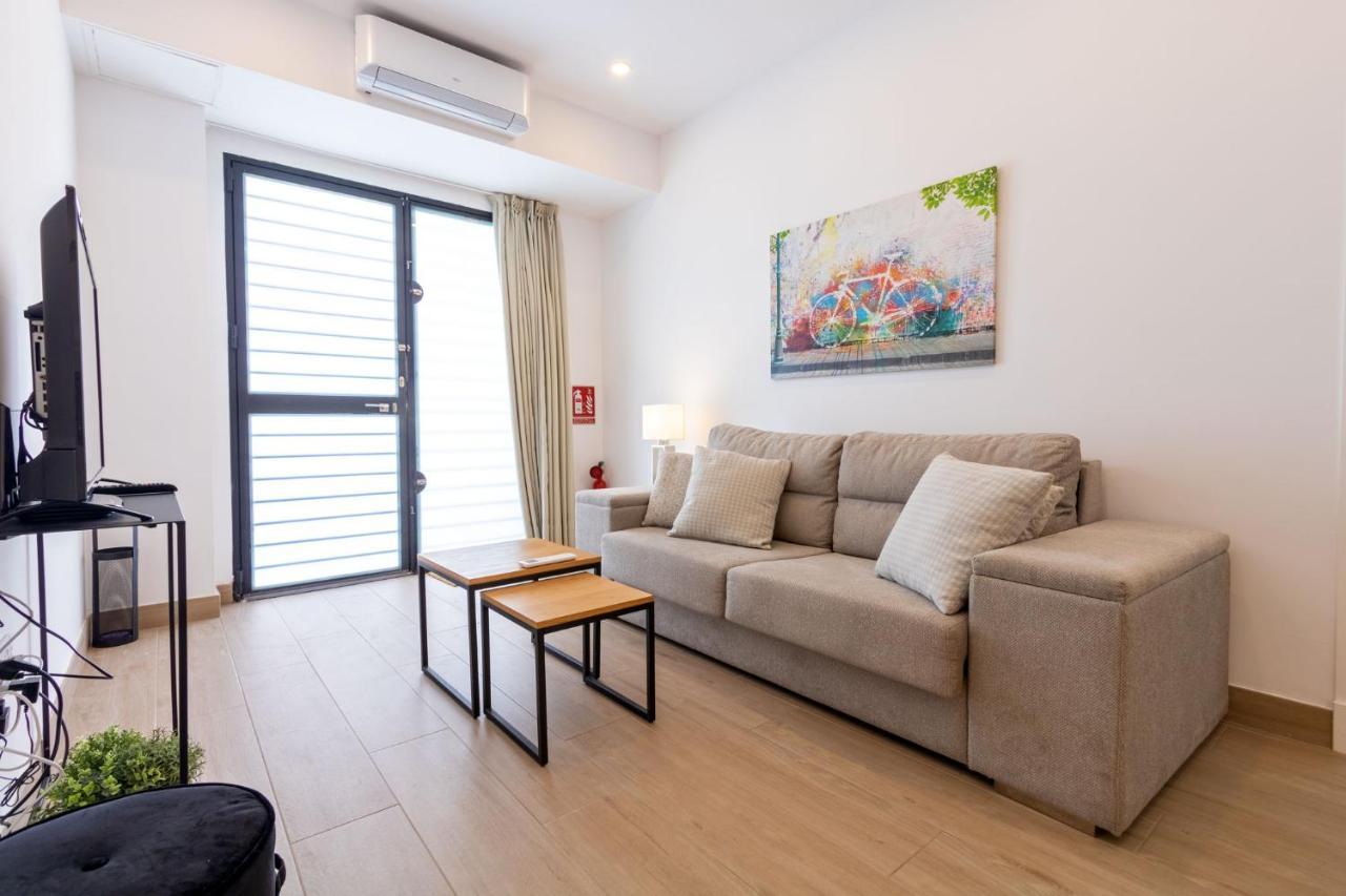 Nine O'clock Metrosol Apartment *