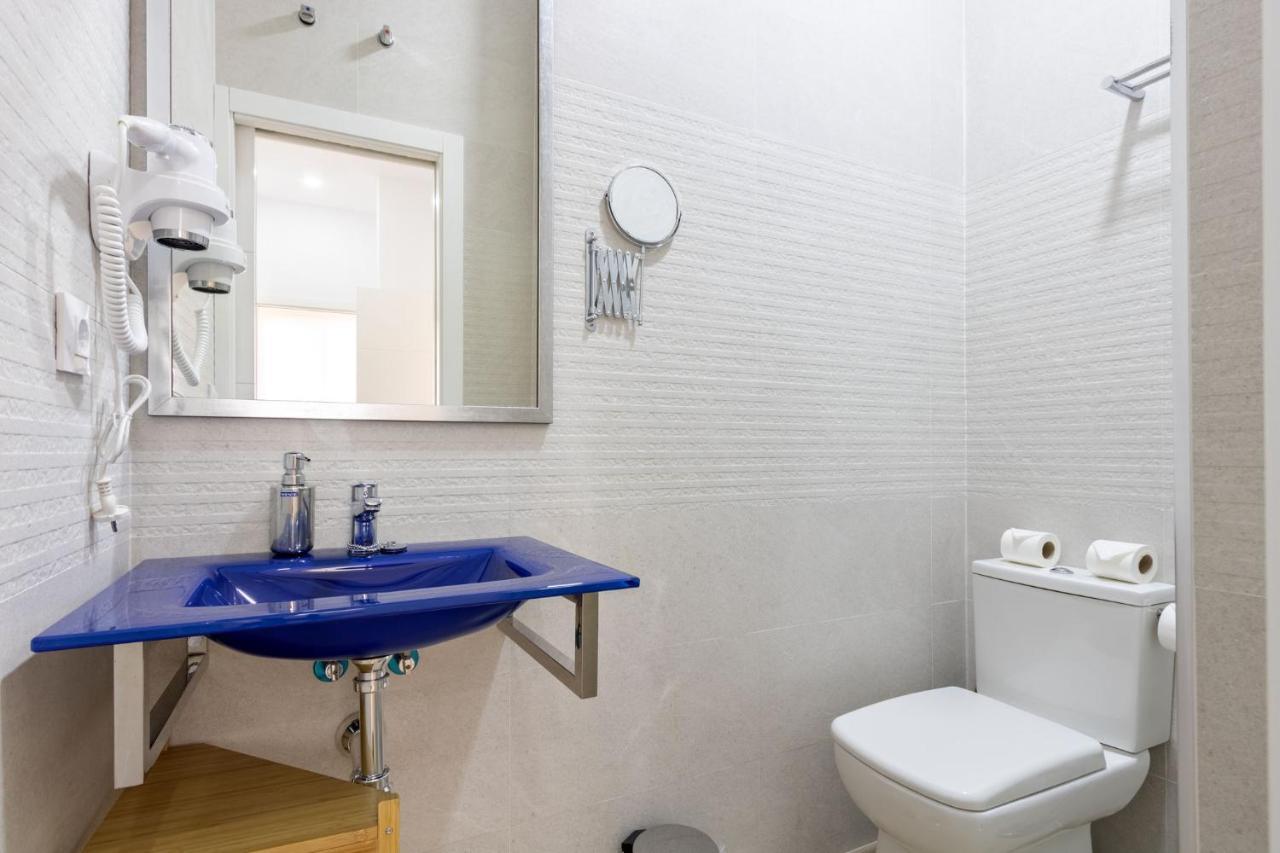 Nine O'clock Metrosol Apartment *