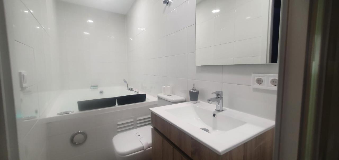 Torneo & Alameda Con Banera Jacuzzi Hidromasaje * Seville