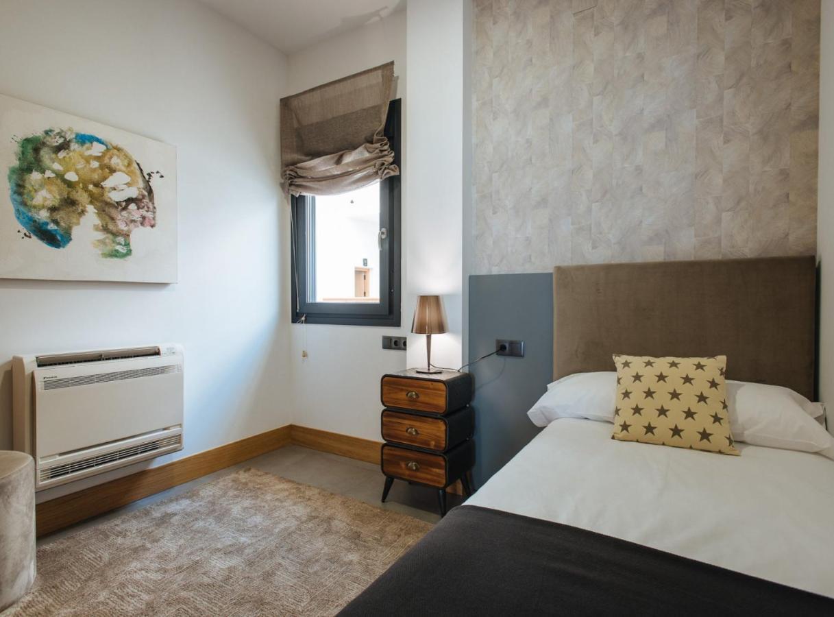 Apartment Guadalupe 15 By Magno Seville