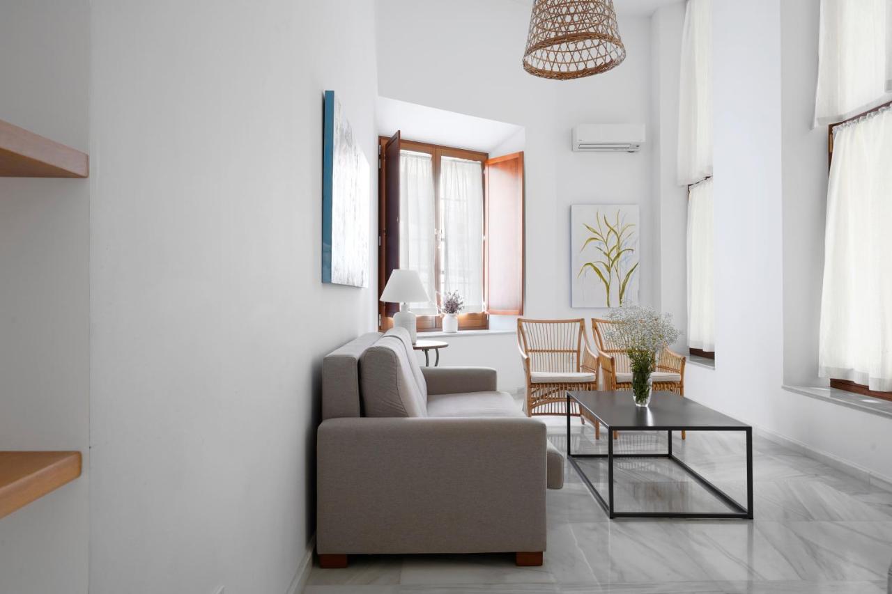Numa Molina Seville