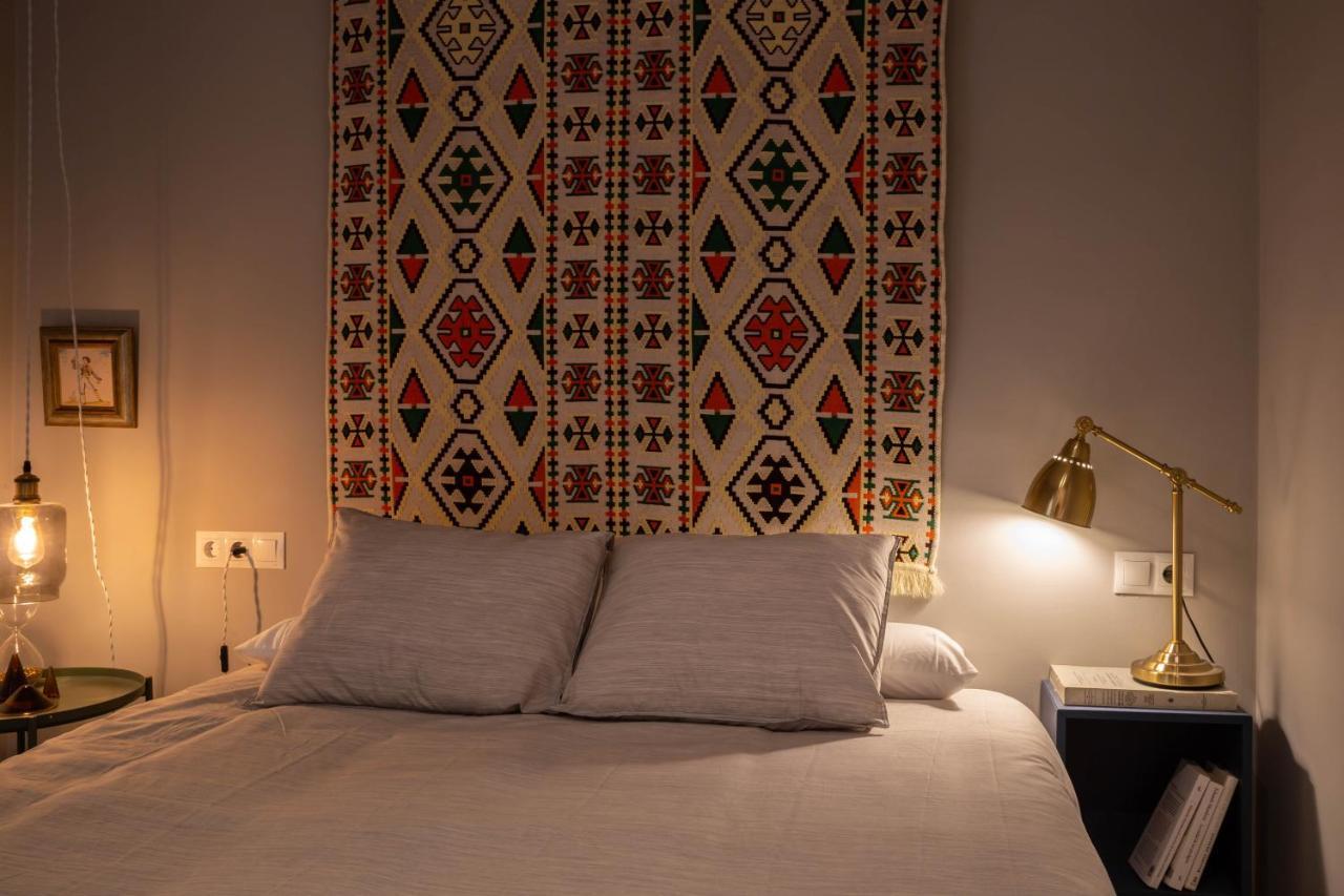 Behouse Santa Cruz * Seville