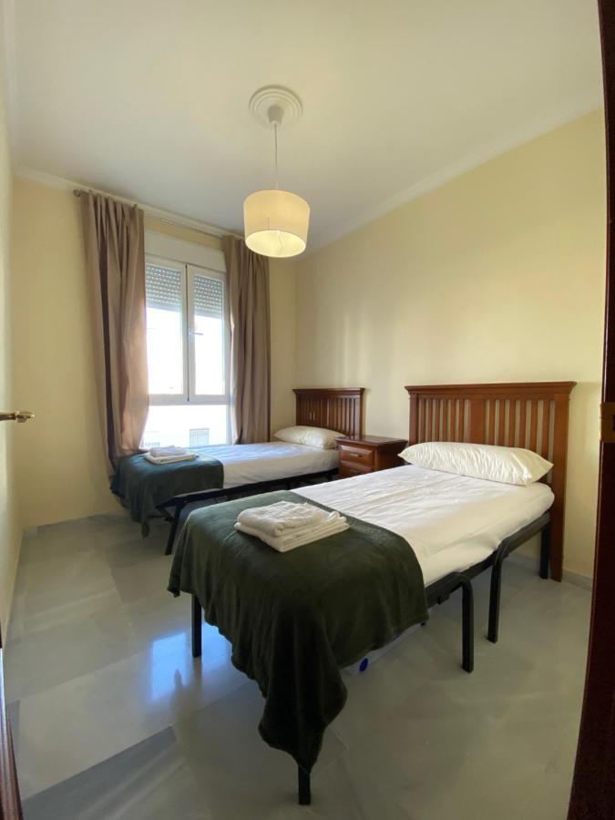 Apartamento Fantástico Con Parking Avenida De Cadiz Sevilla