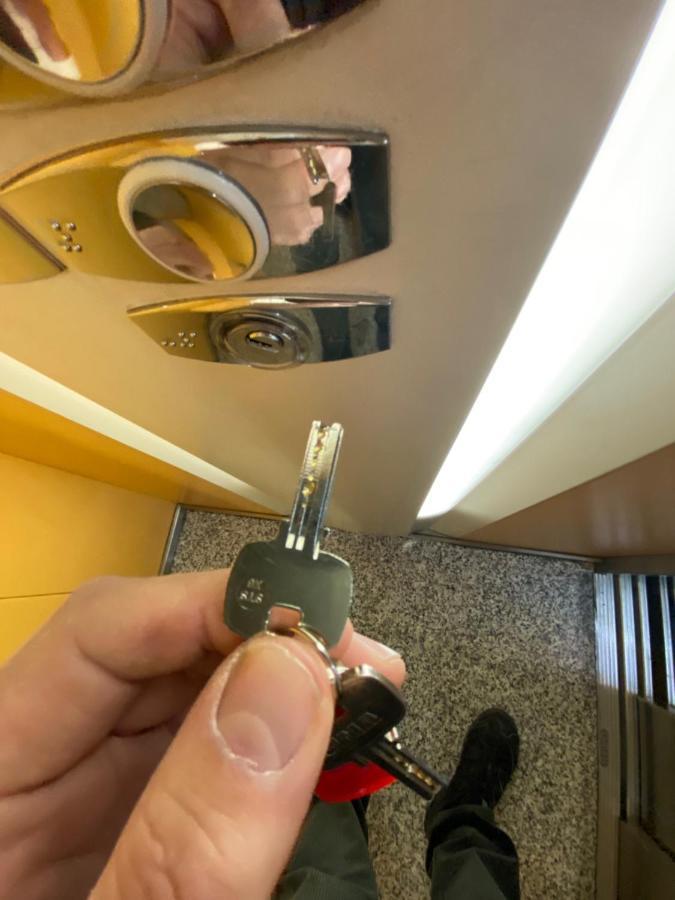 Fantástico Con Parking Avenida De Cadiz Apartamento *