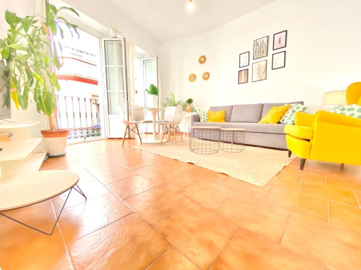 Comfortable Old Town, Parking Optional Apartamento