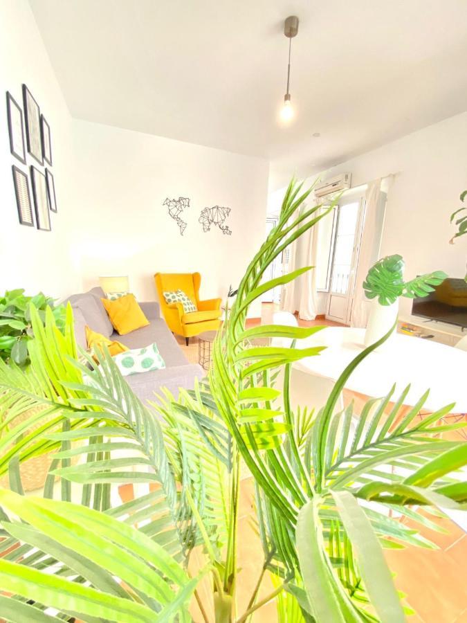 Comfortable Old Town, Parking Optional Apartamento