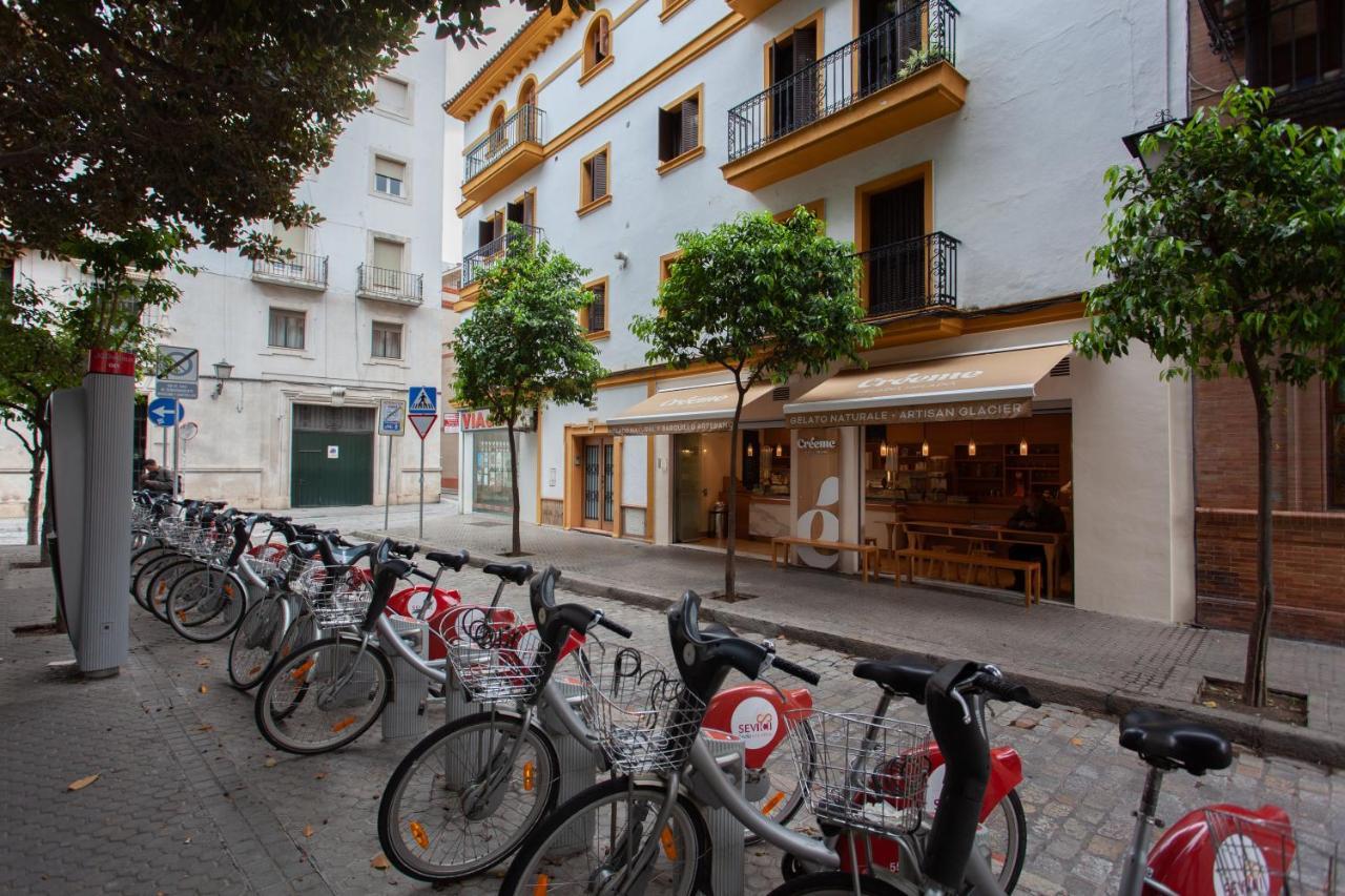 Pikis Center 1