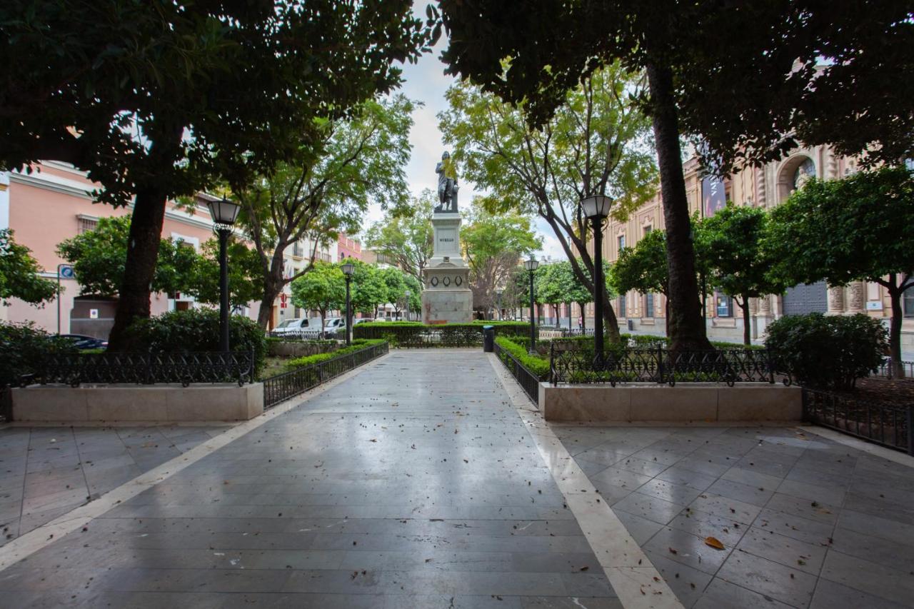 Pikis Center 1 * Seville