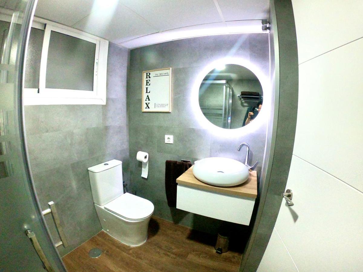 Deluxe Triana Center