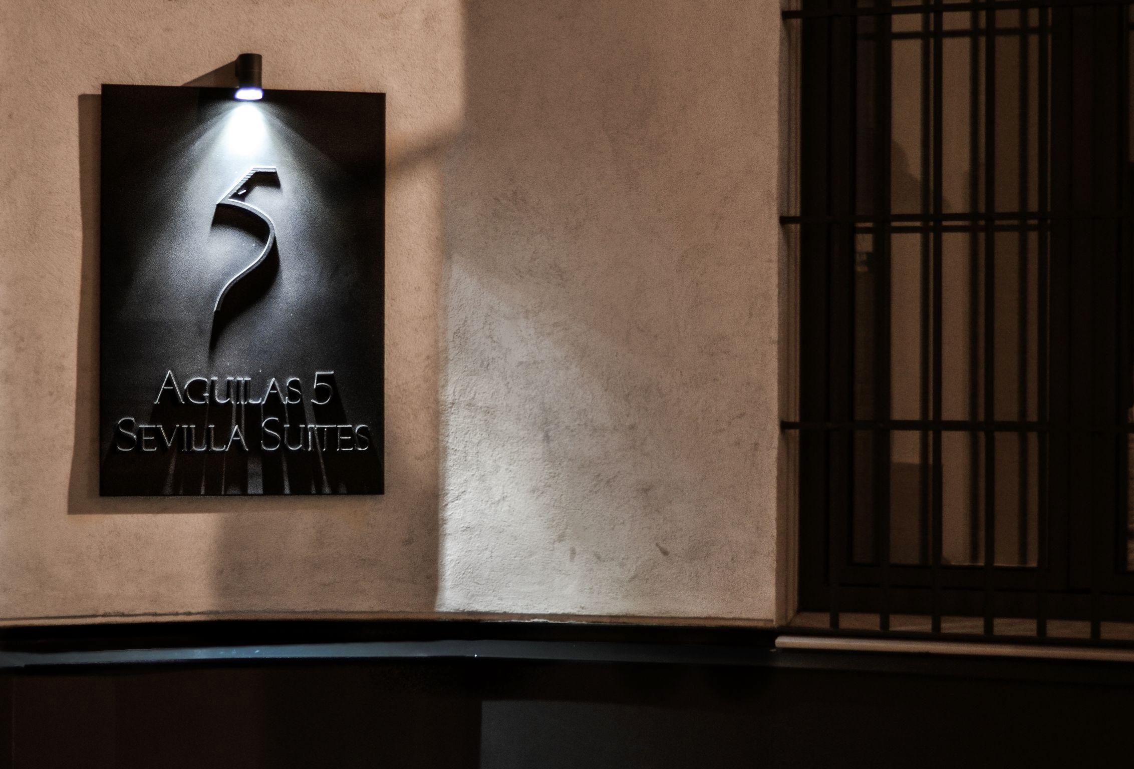 Aguilas5 Sevillasuites Sevilla