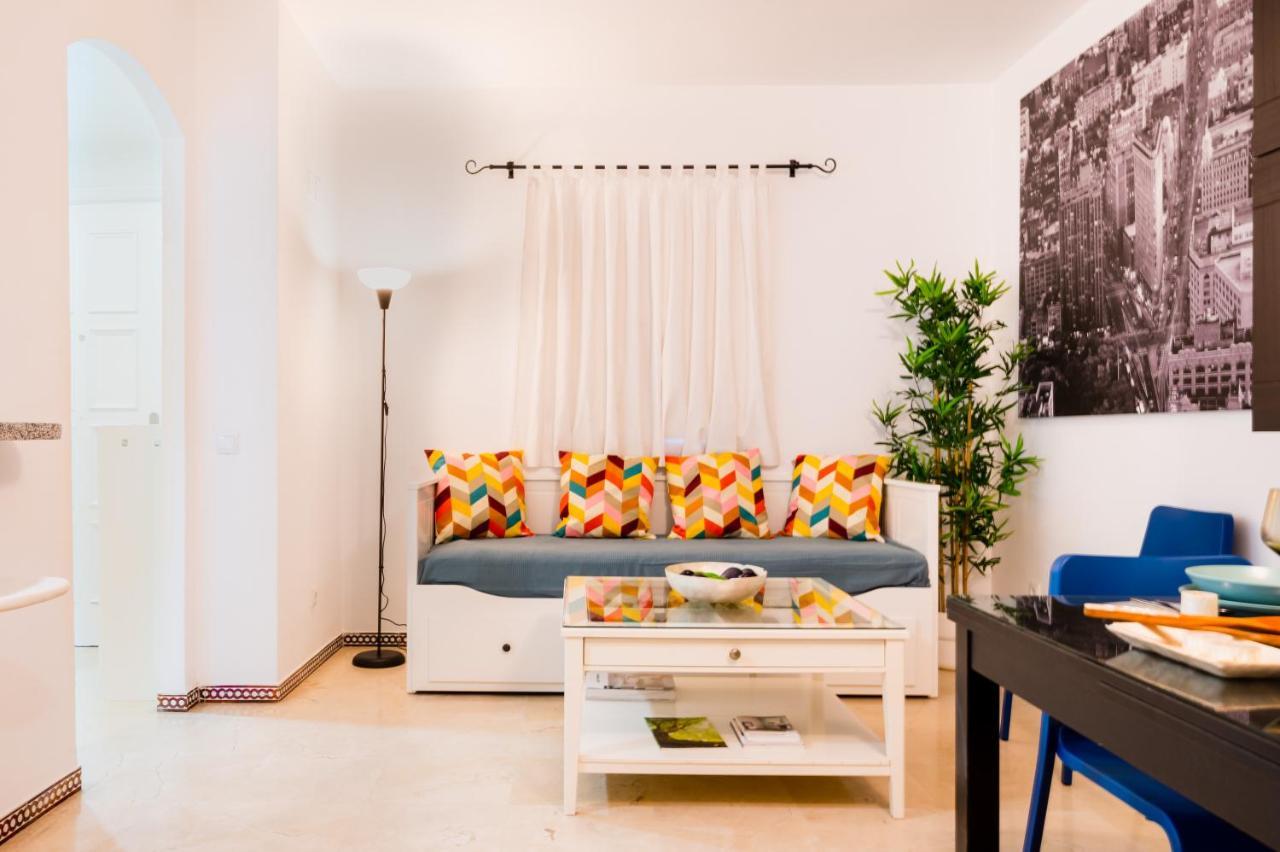 Anfitrion 6 * Sevilla