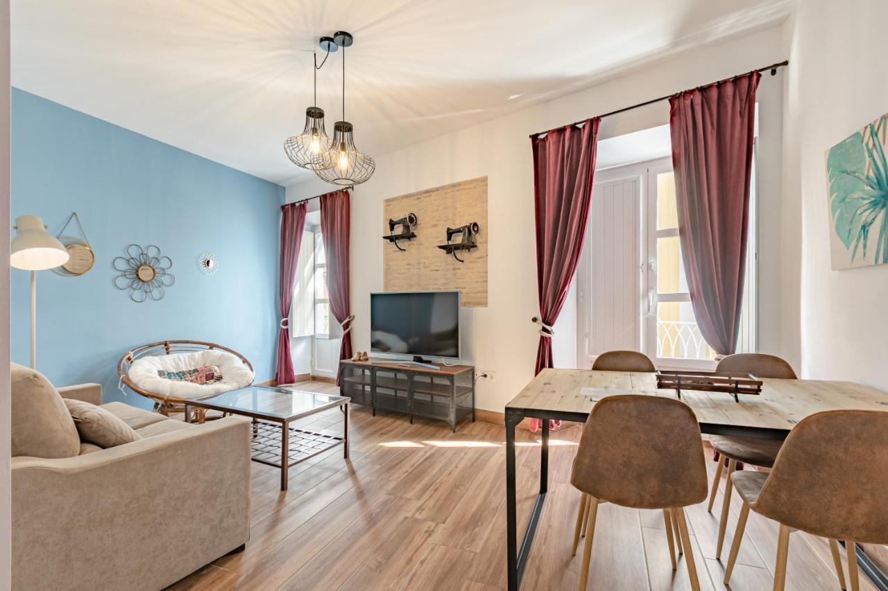 Green-apartments Mansion Blue Catedral
