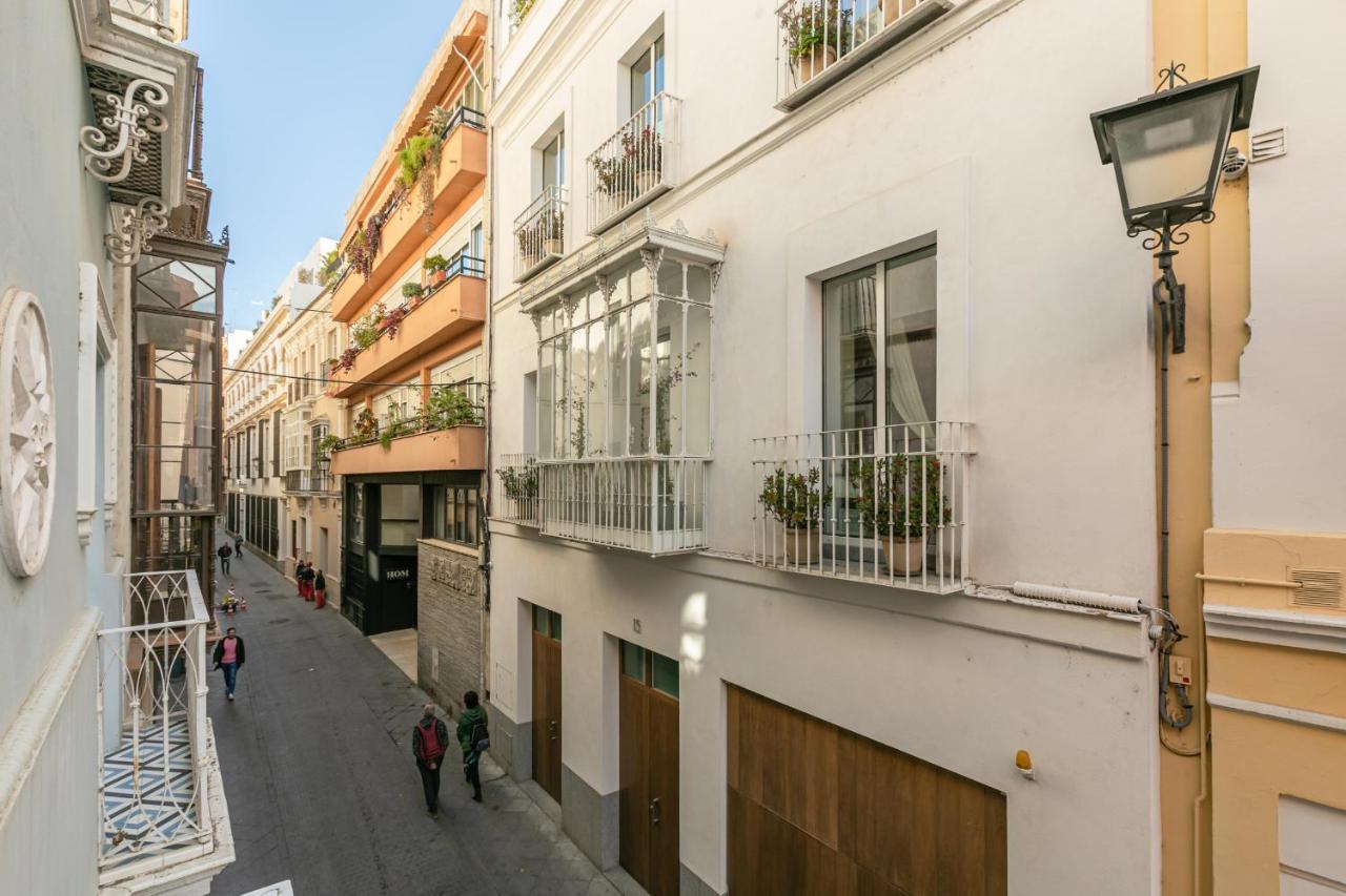 Green-apartments Mansion Blue Catedral *