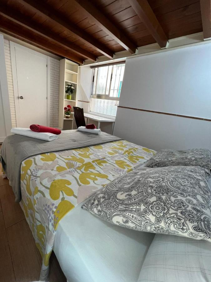 Airbhouse Private & *