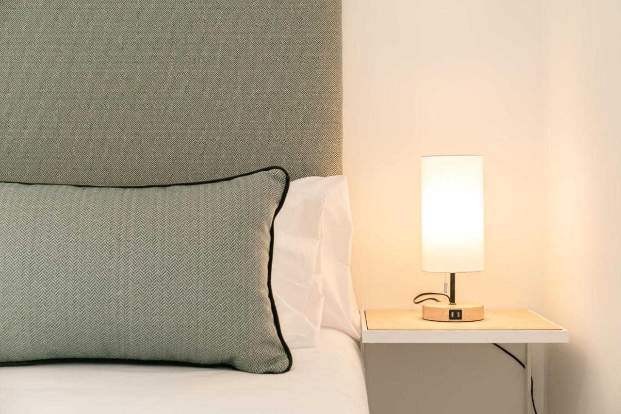 Isg Zaragoza-free Parking * Sevilla
