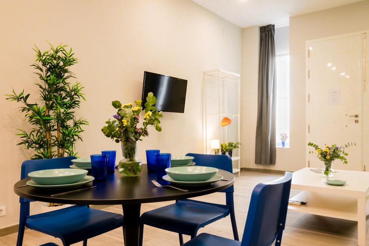 Apartment Gourmeet House *