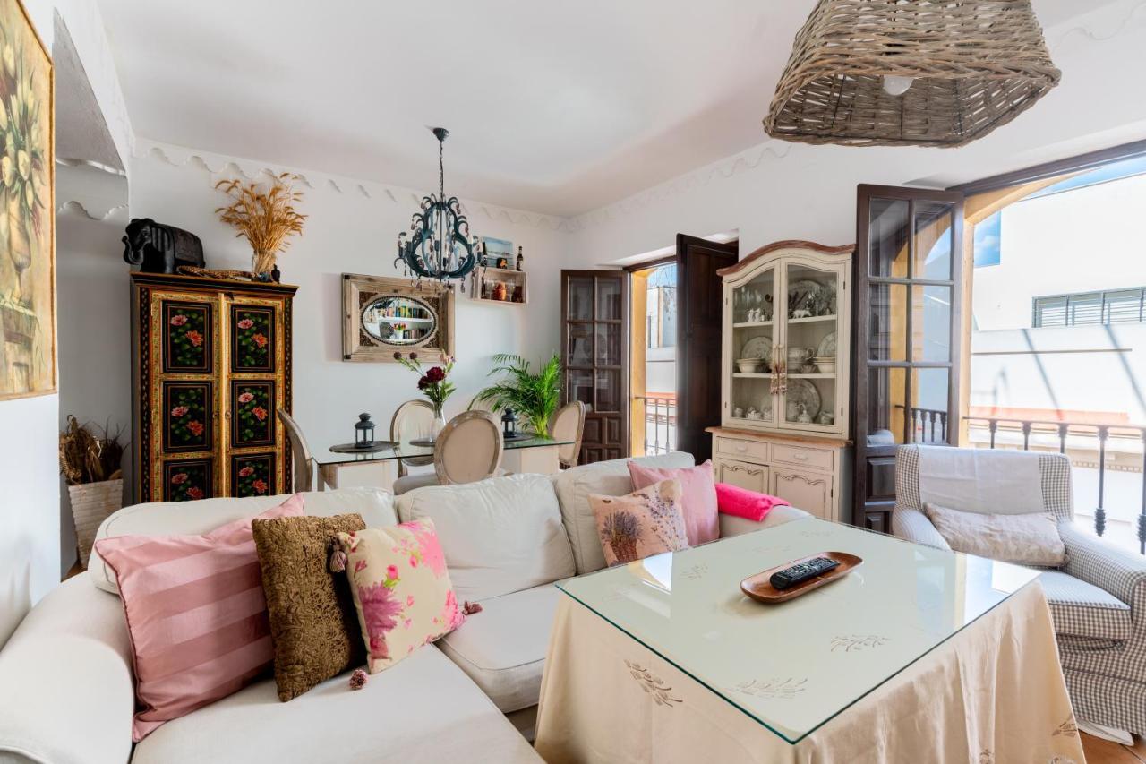 Apartment Atico Con Encanto En Sierpes *