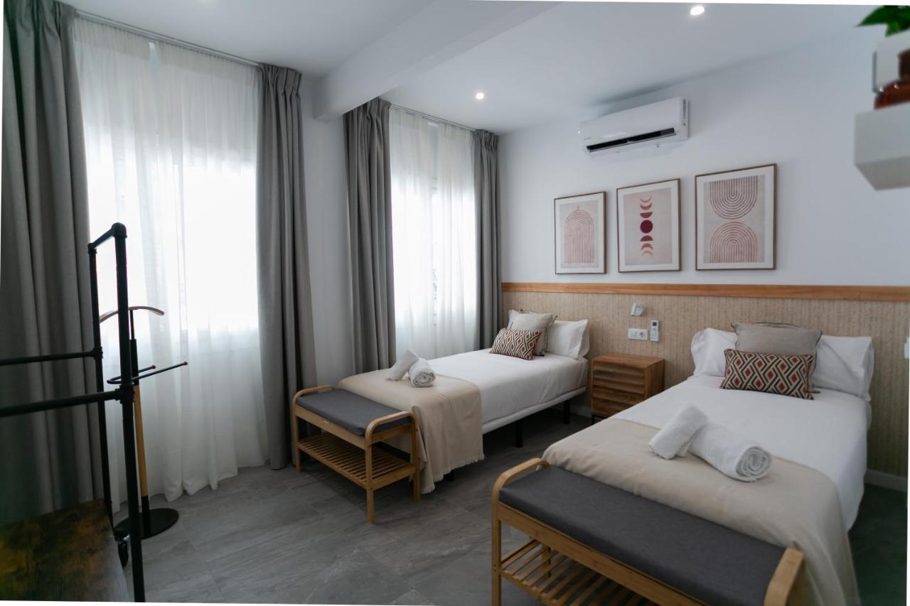 Lujoso Con Piscina Compartida 1 * Sevilla