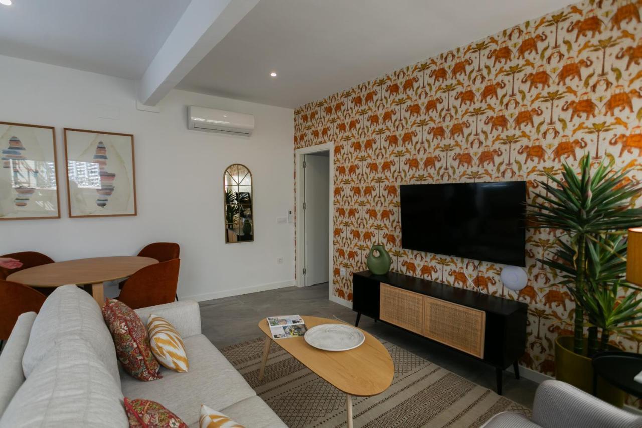 Apartamento Lujoso Con Piscina Compartida 1