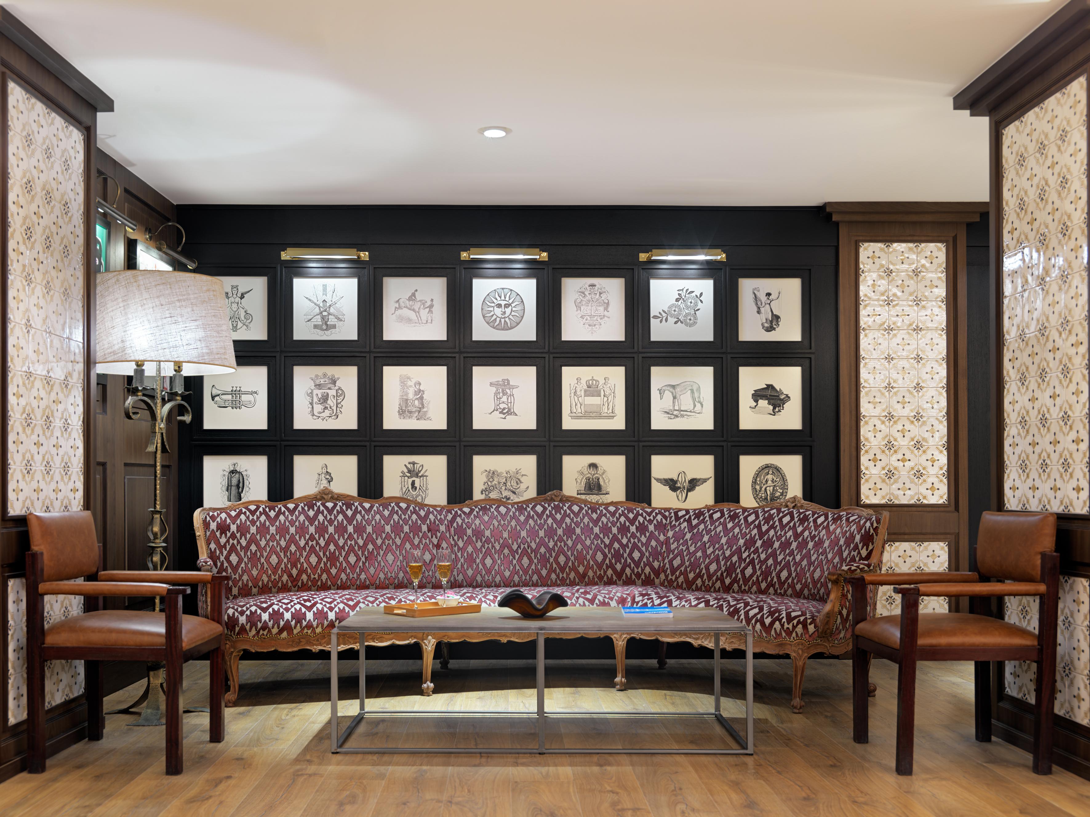 H10 Corregidor Boutique Hotel