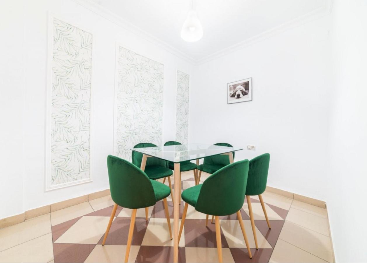 Apartamento Amplio En El Corazon De Sevilla