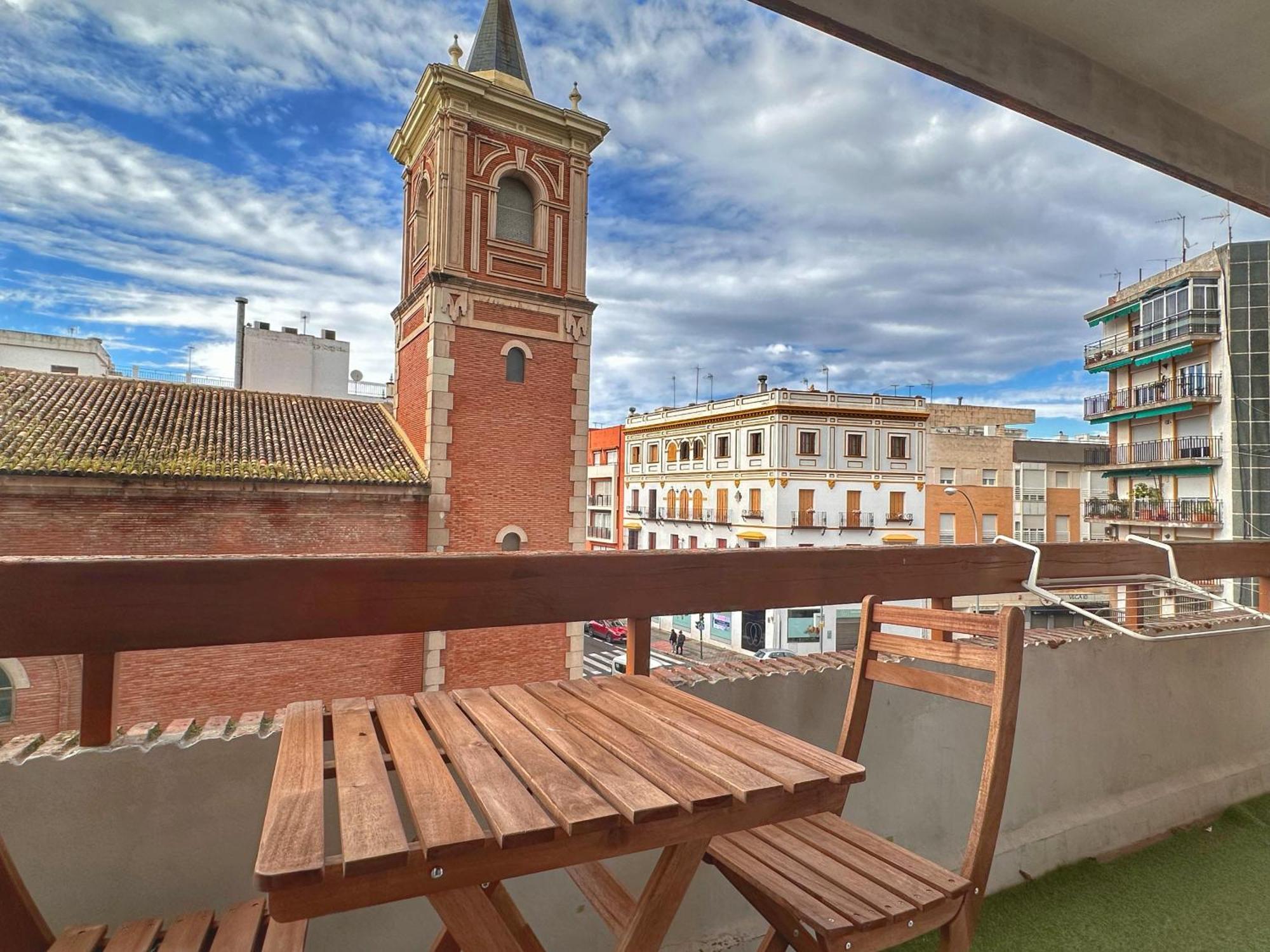 Fabulous With Great Views - 15m Giralda Apartment Seville