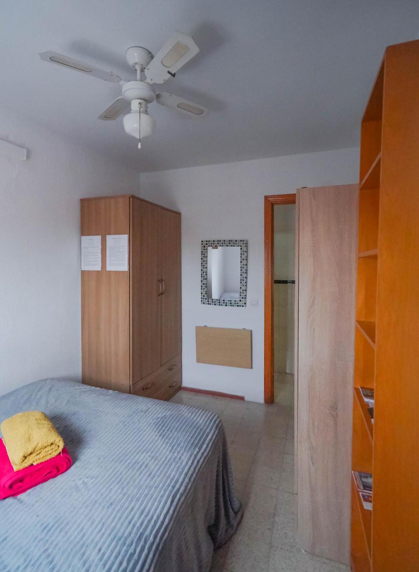 Privadas Con Cama Doble En Homestay *
