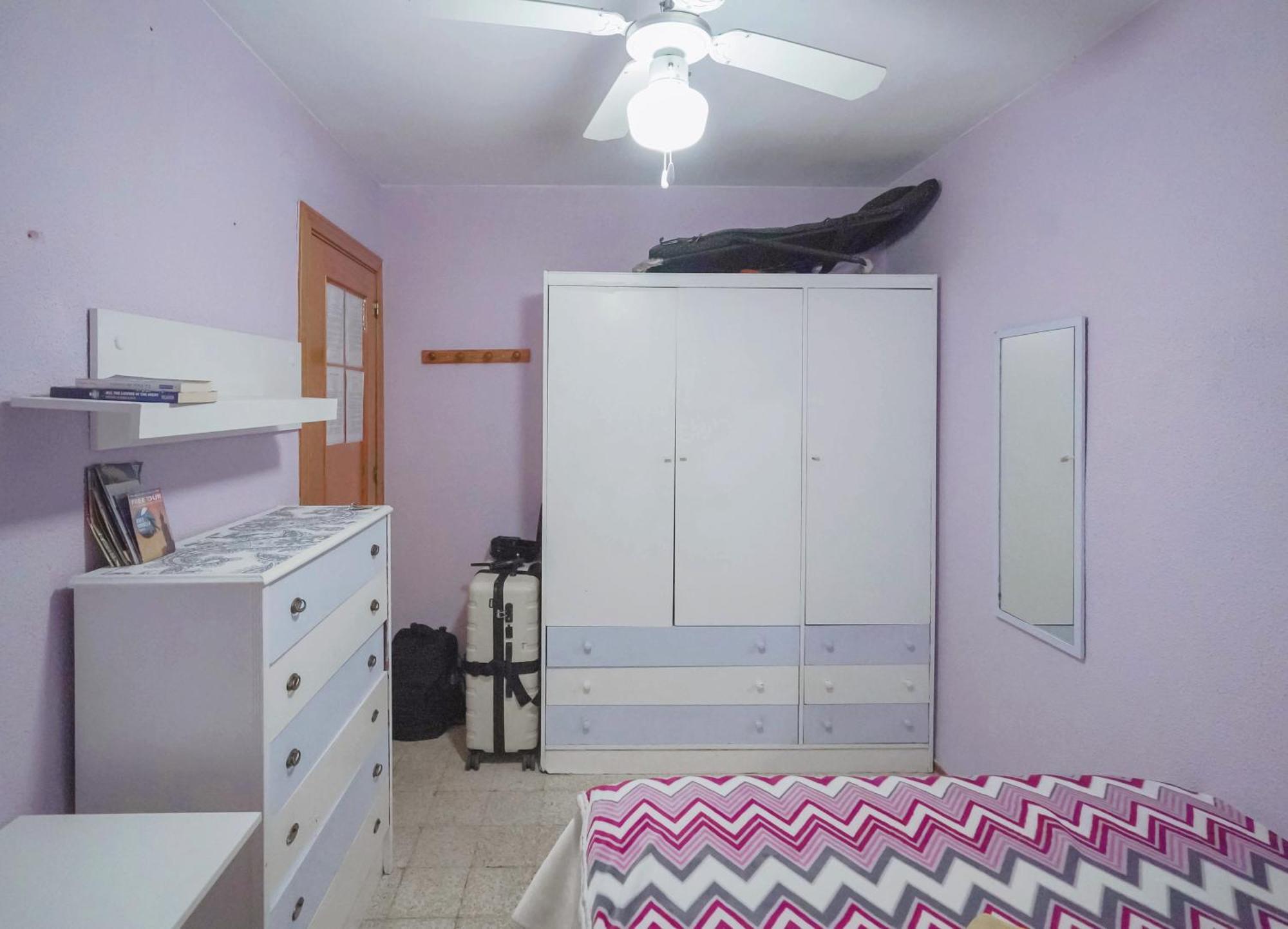Privadas Con Cama Doble En Homestay Seville