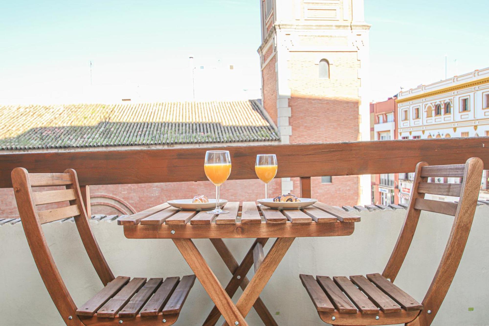Fabulous With Great Views - 15m Giralda
