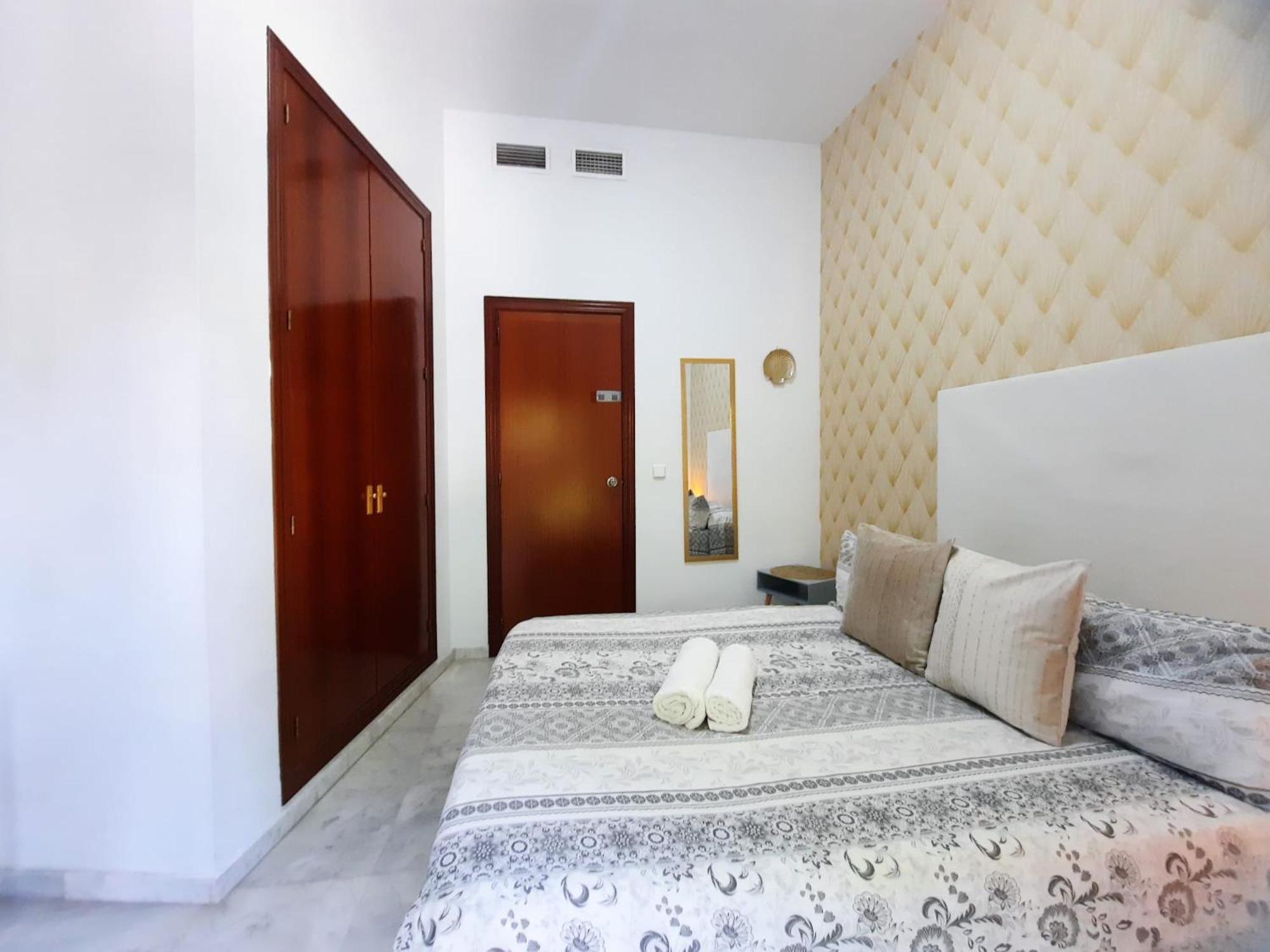Budget & Lovely Setas * Sevilla