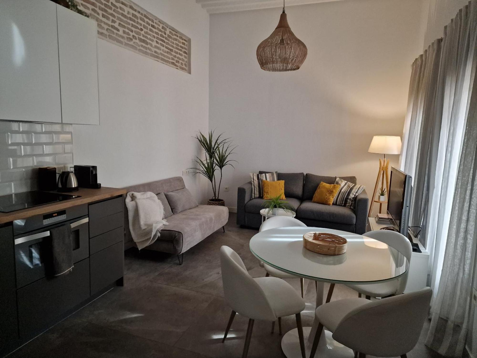Atico En Puerta Osario Apartamento *
