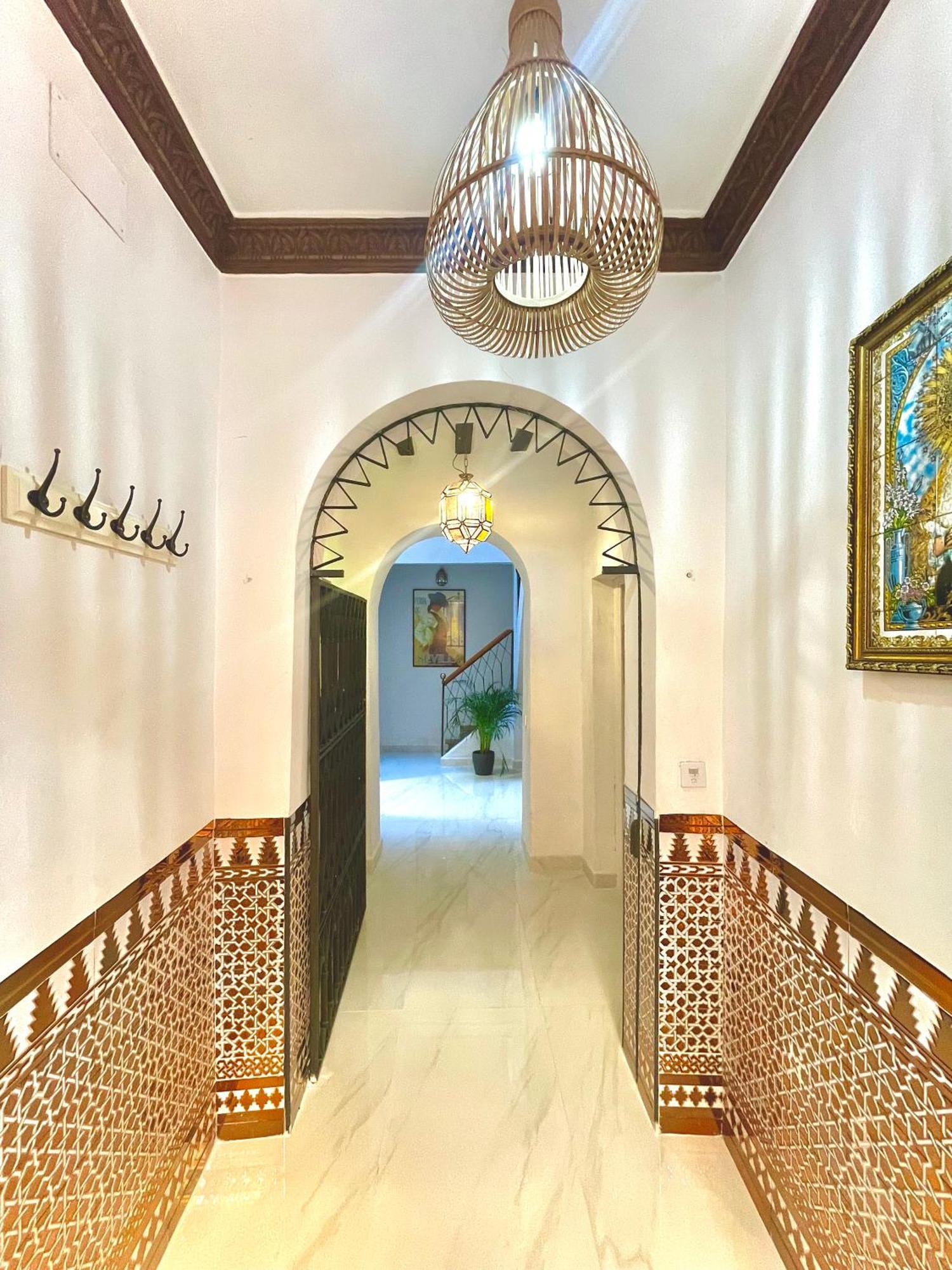 House -rooftop&jacuzzi -stayinseville Seville