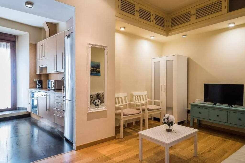 Casa Con Piscina Junto Catedral De Holiday home