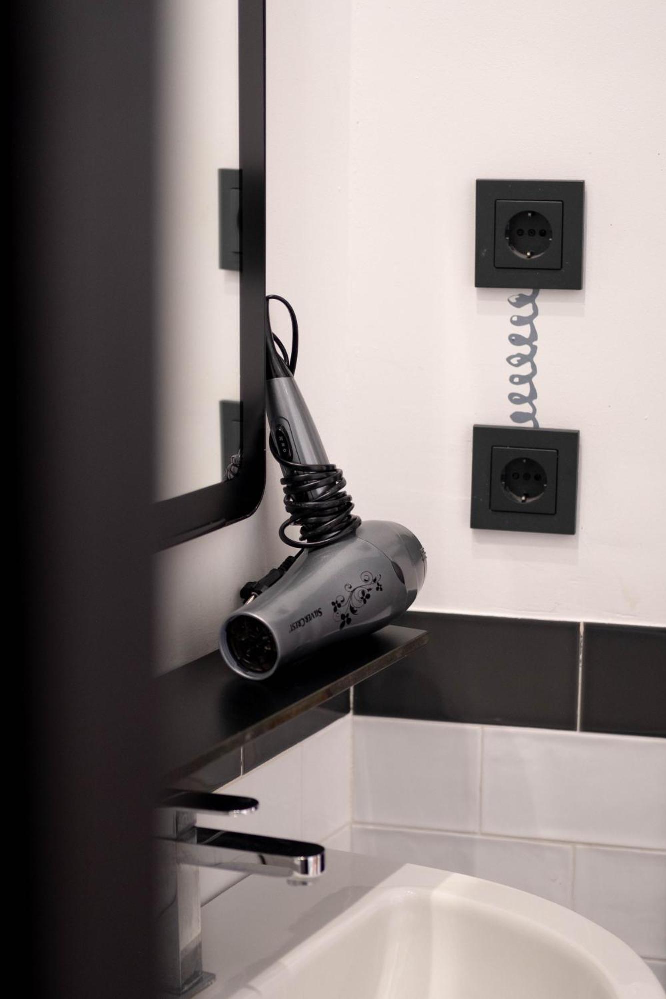 Hostal U-sense For Sevilla