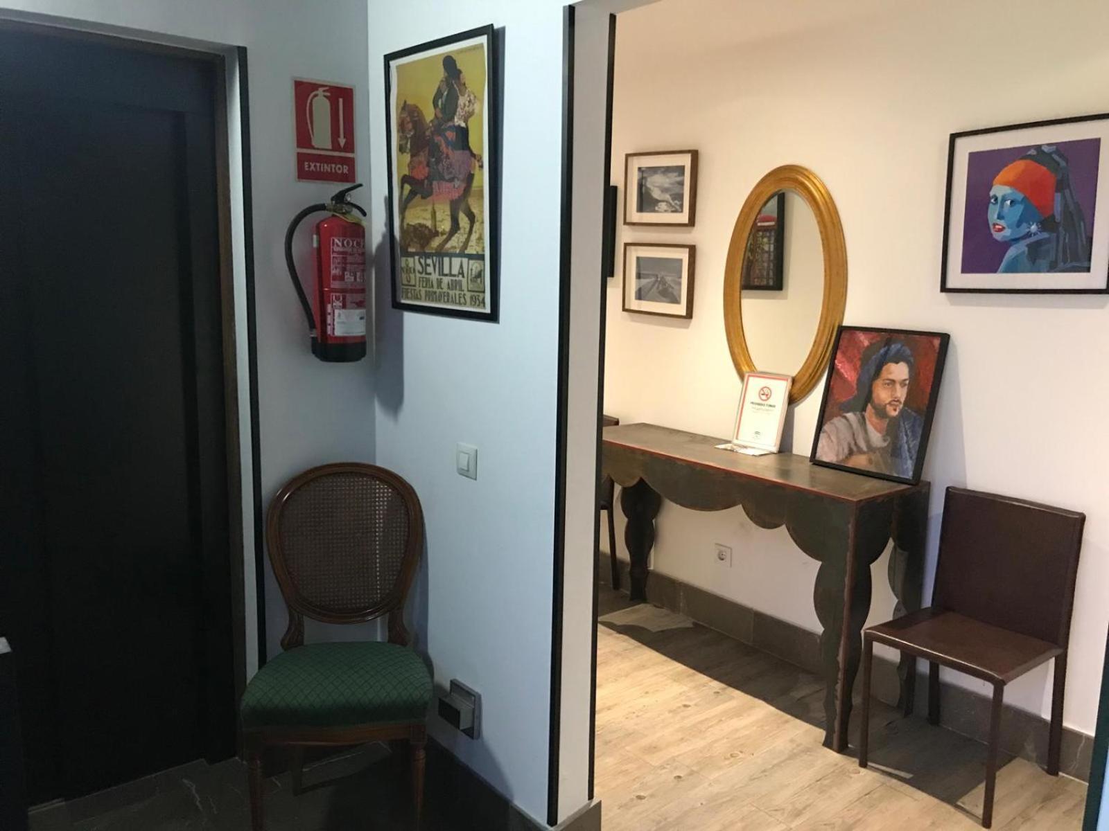 Aparthotel Urban House Siurot 33