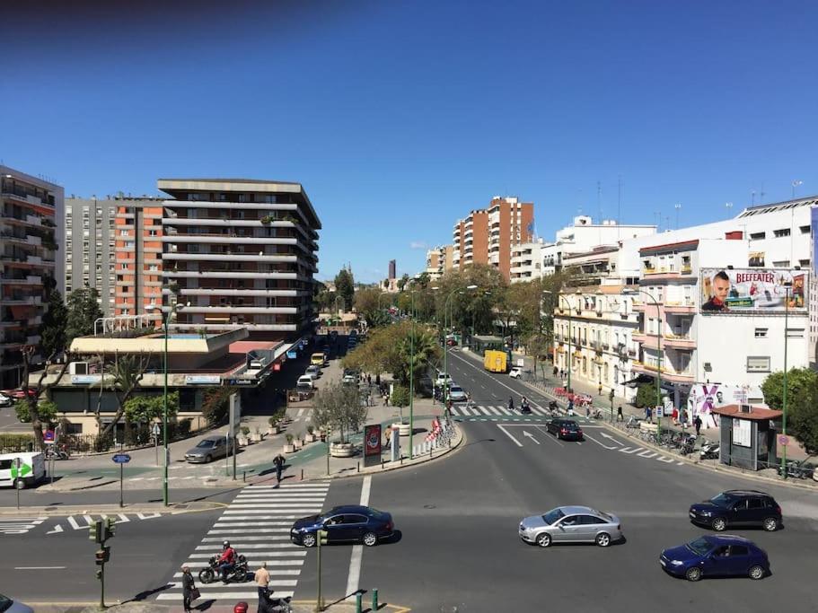 Amplio Piso En Nervion, Excelente Zona De La Ciudad. Sevilla
