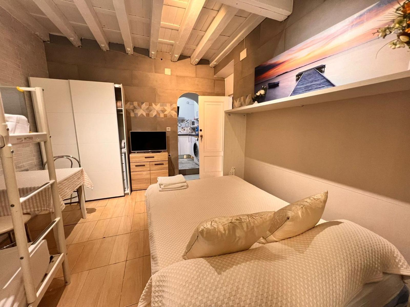 Somos Private * Sevilla