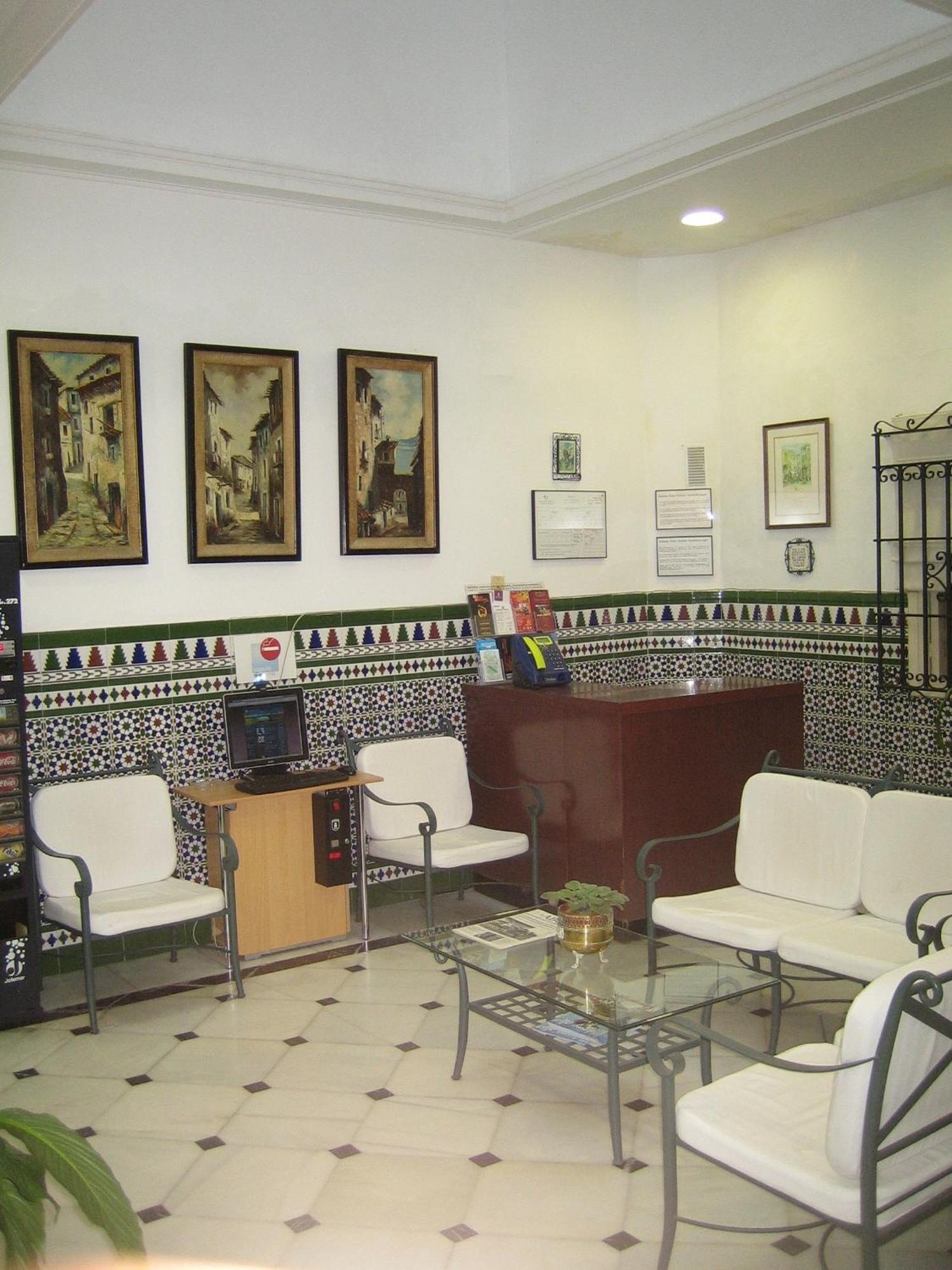 Gala Sevilla