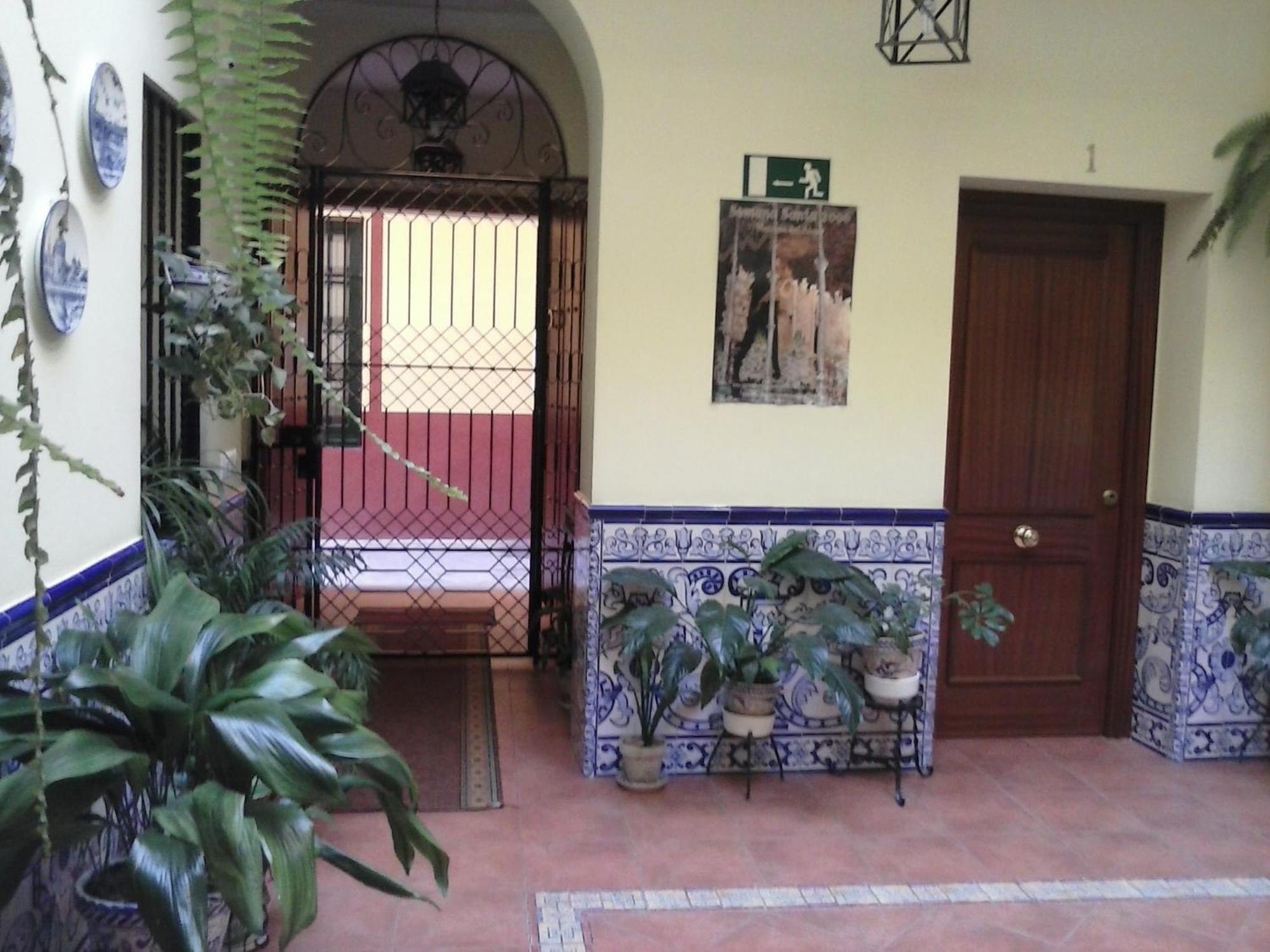Guest house Dona Trinidad Seville