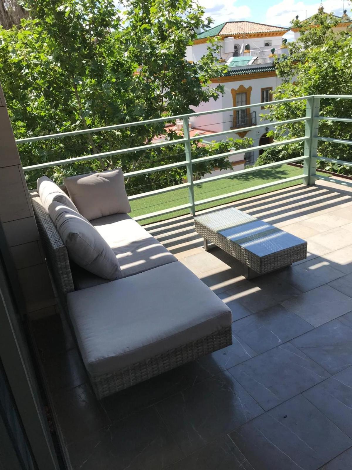 Aparthotel Urban House Siurot 33