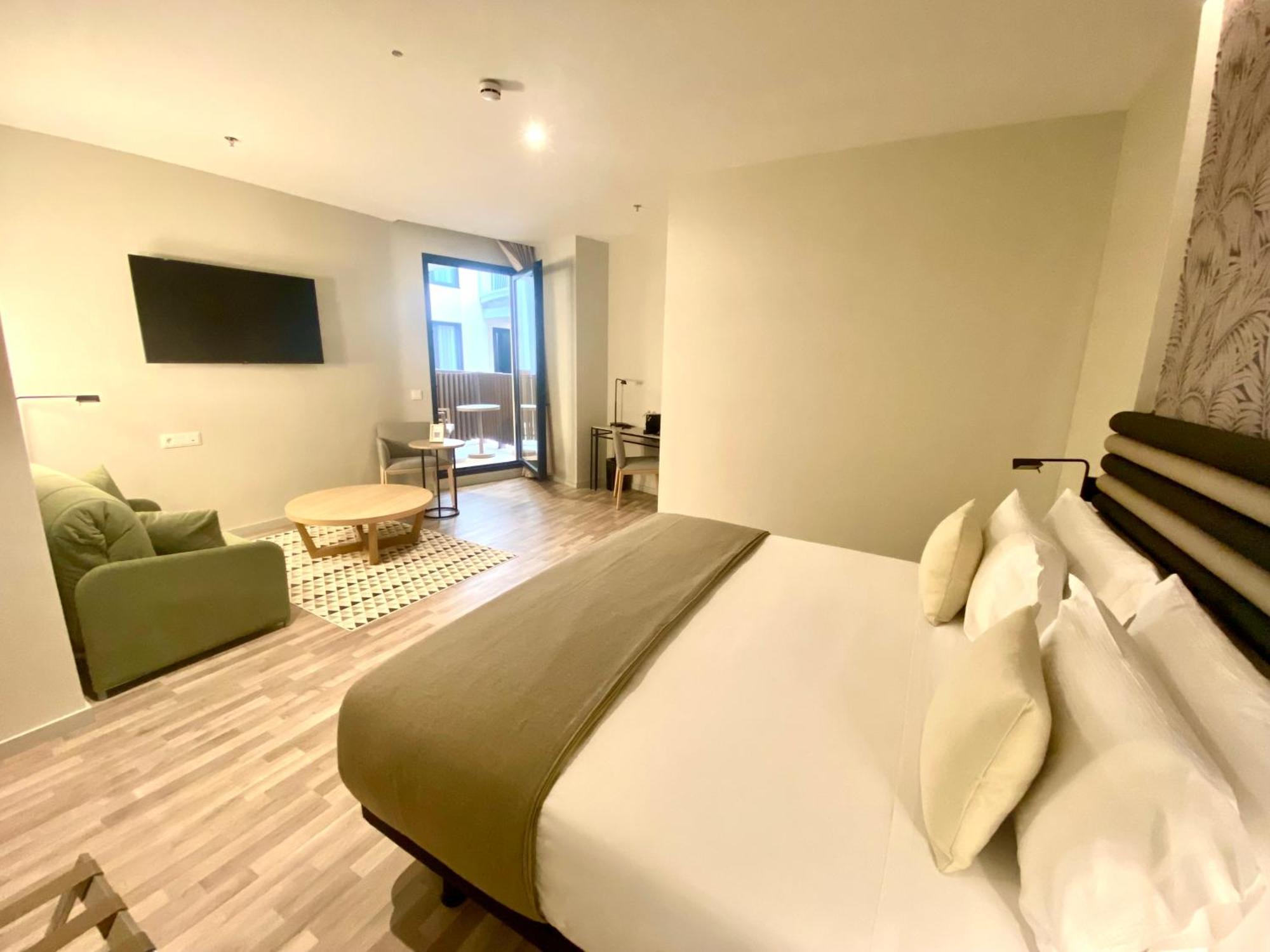 Abba 4* Seville