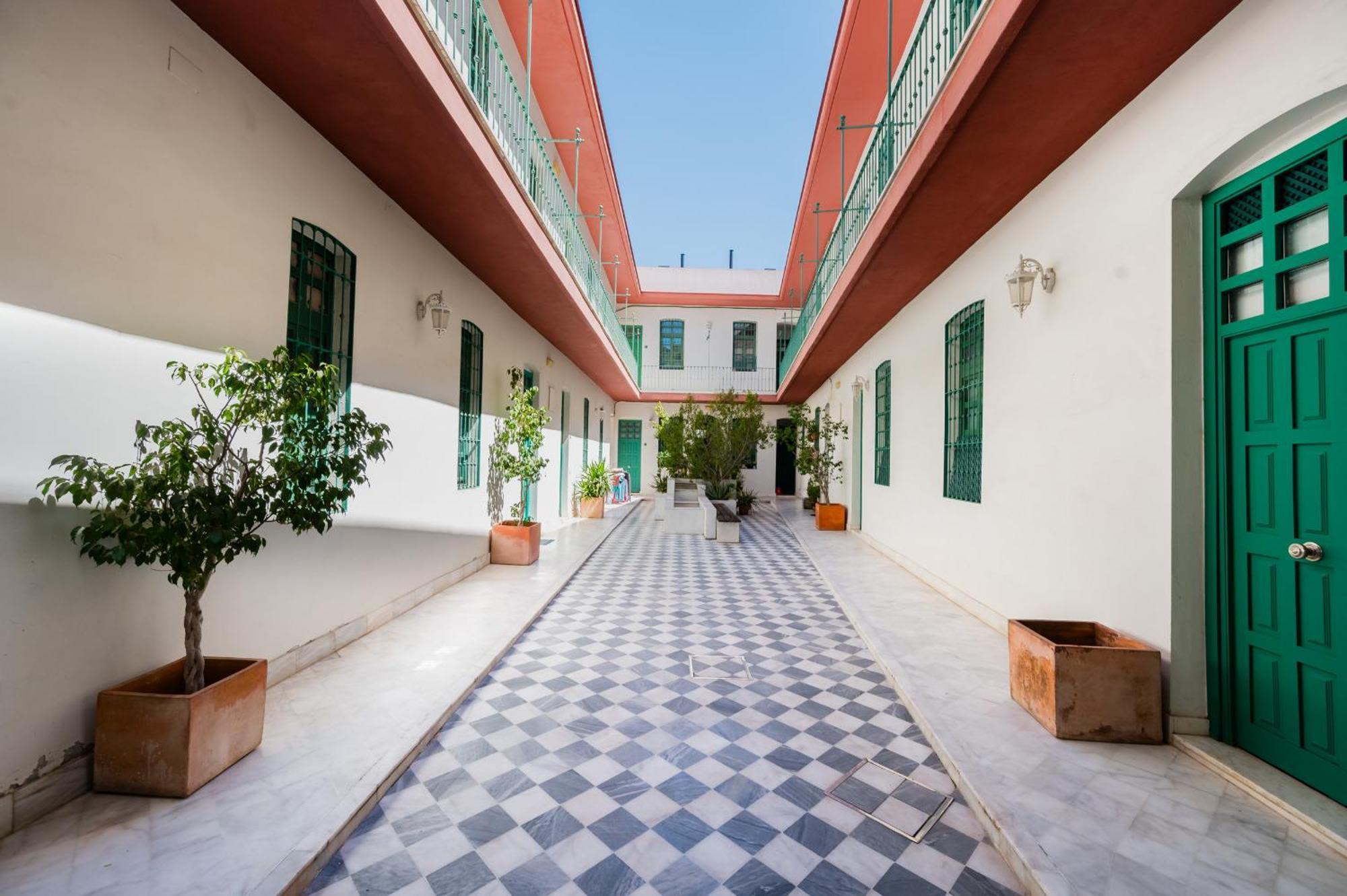 Penthouse Con Terraza- 2d 2b- Triana Apartment