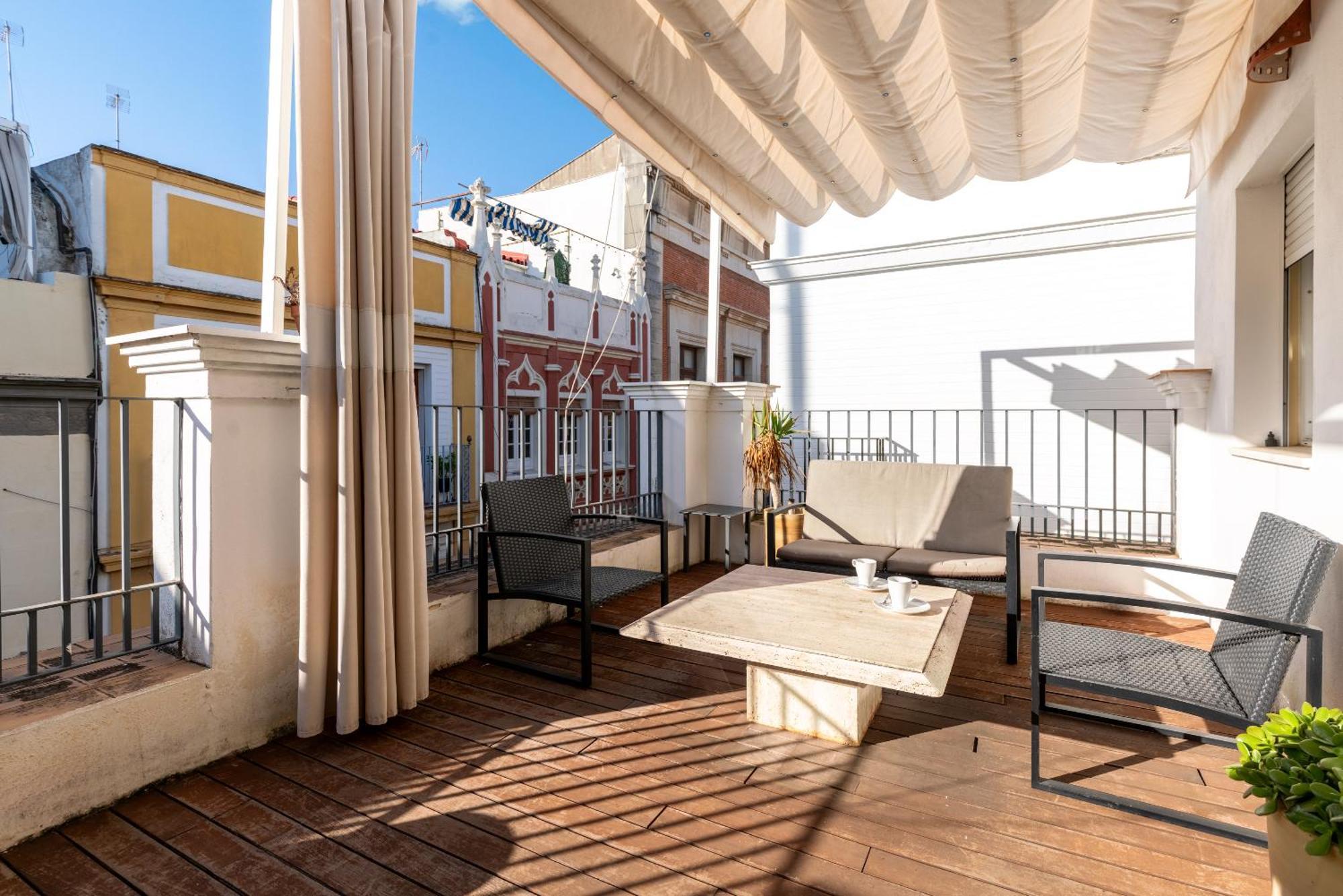 Veoapartment Alhondiga Atico * Sevilla