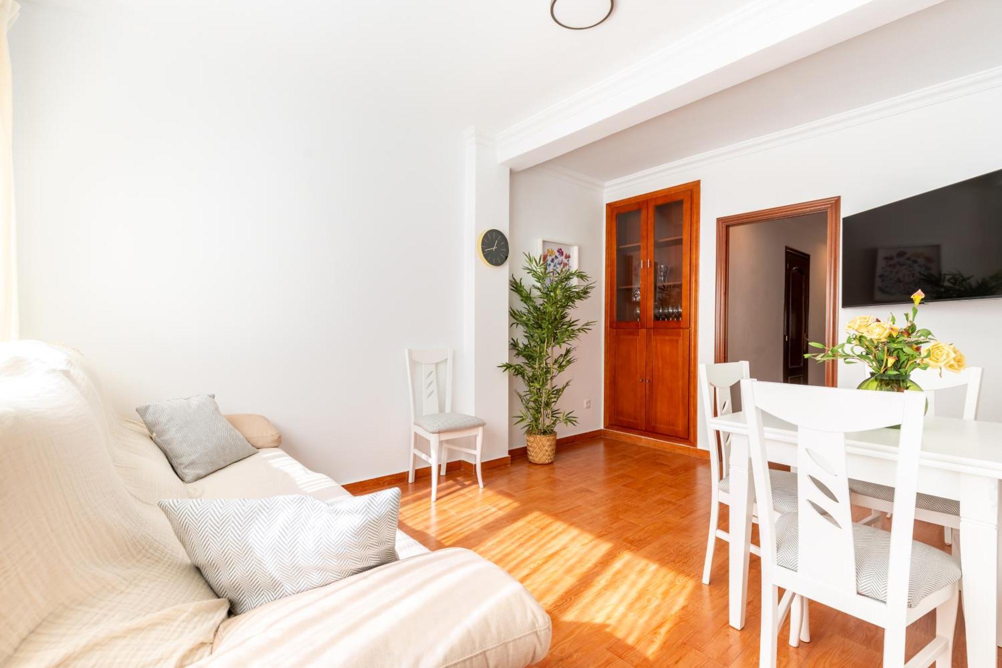 Apartamento Bn Luminoso Familias En Excelente Ubicacion