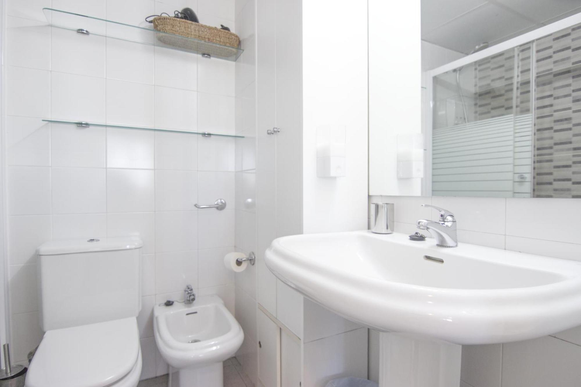 Apartamento Rentalsevilla Confortable Cerca Del Barrio De Santa Cruz *