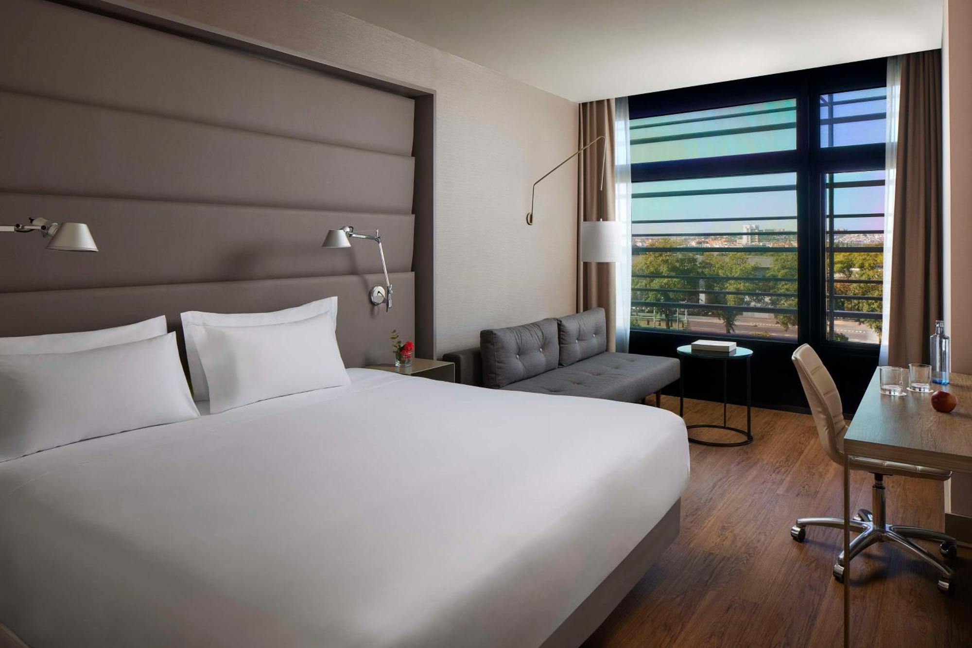 Nh Plaza De Armas Hotel Sevilla