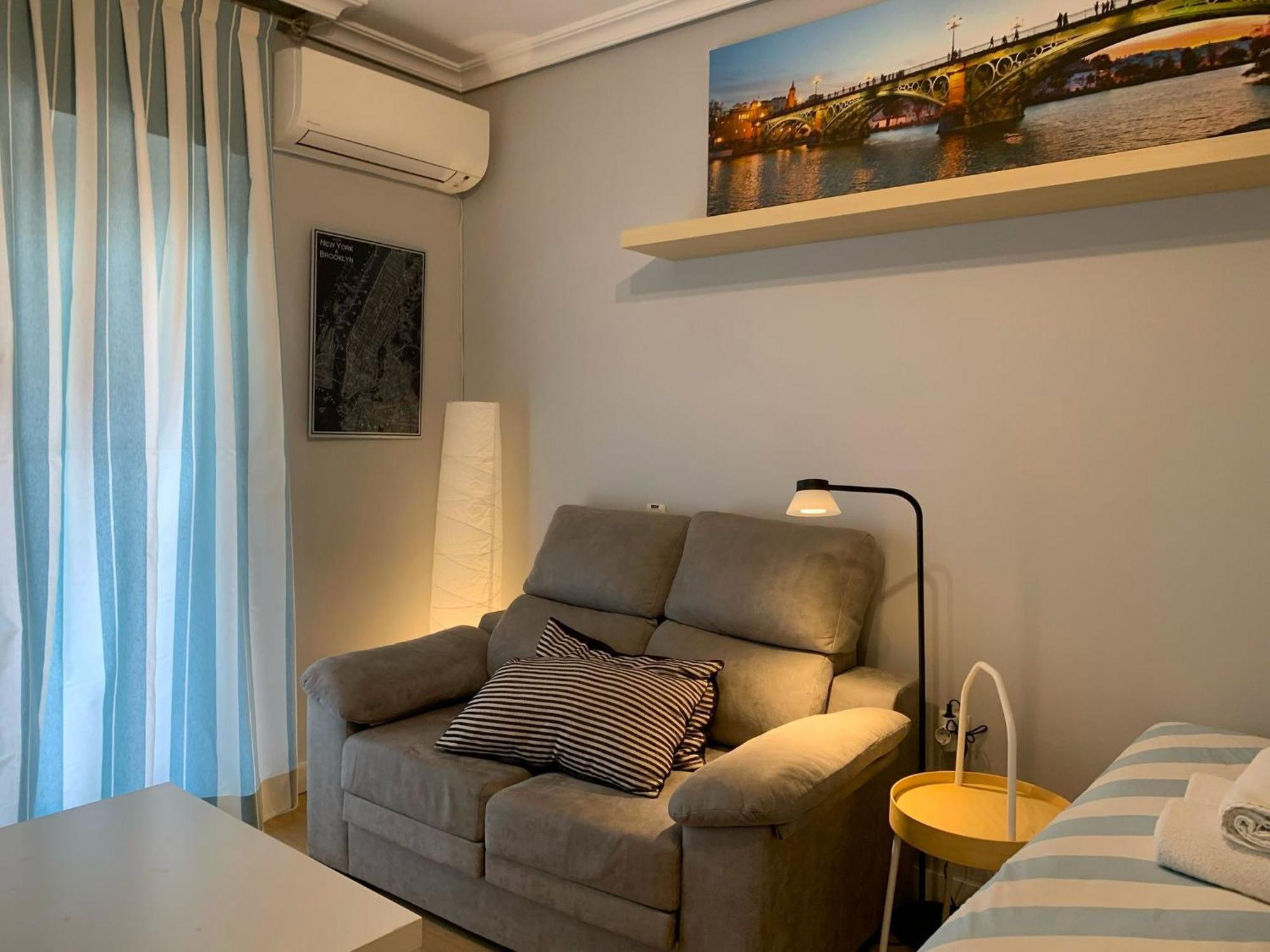 Apartamento El Nuevo Corazon De Triana Next Feria Renovado Febrero 2025 Sevilla
