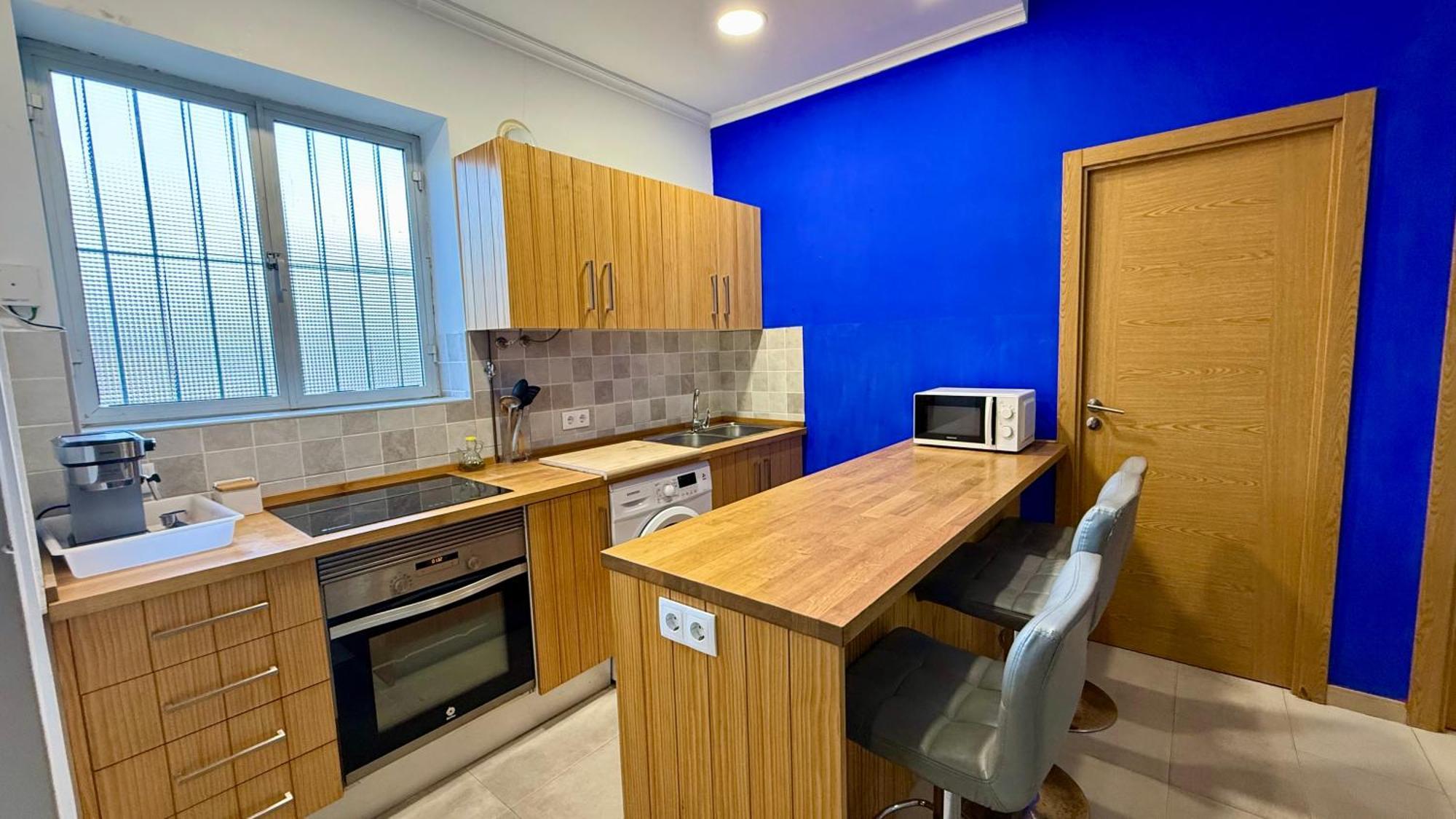 Turistico Ciudad Jardin - Nervion. Apartamento *