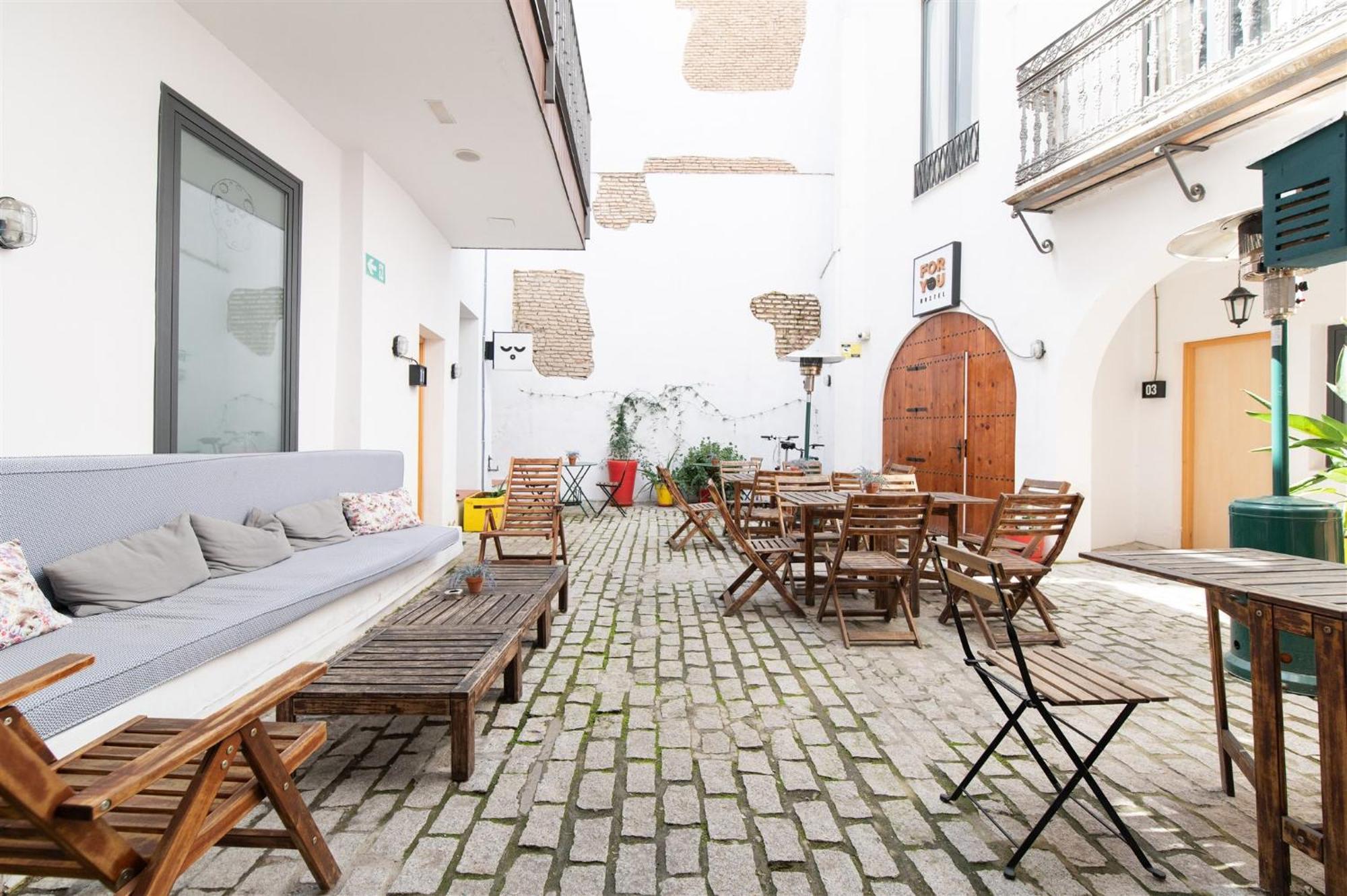 Hostal U-sense For