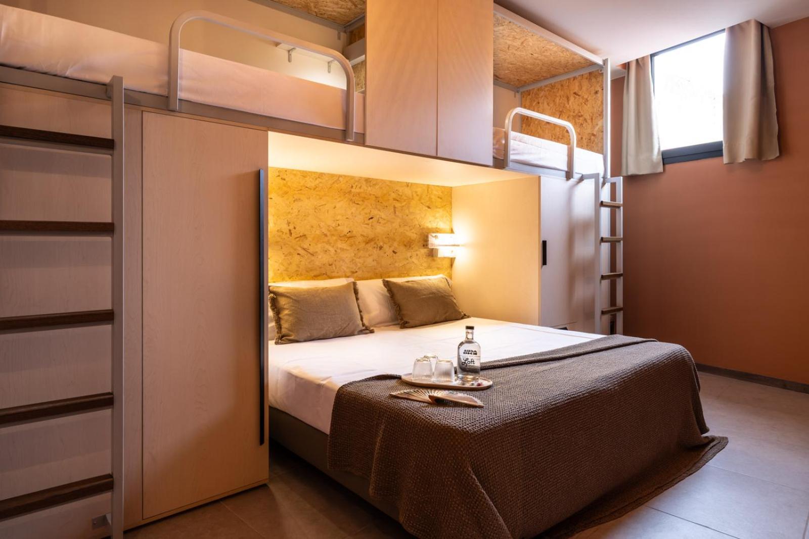The Loft House Hostal *